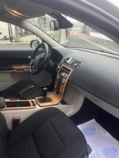 Devanture de Clermont Nettoyage Auto et Professionnel à Clermont-Ferrand