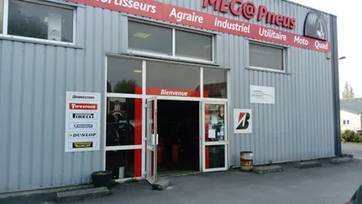 Devanture de Mega Pneus Saint-Quentin