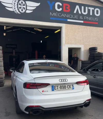 Devanture de YCB AUTO