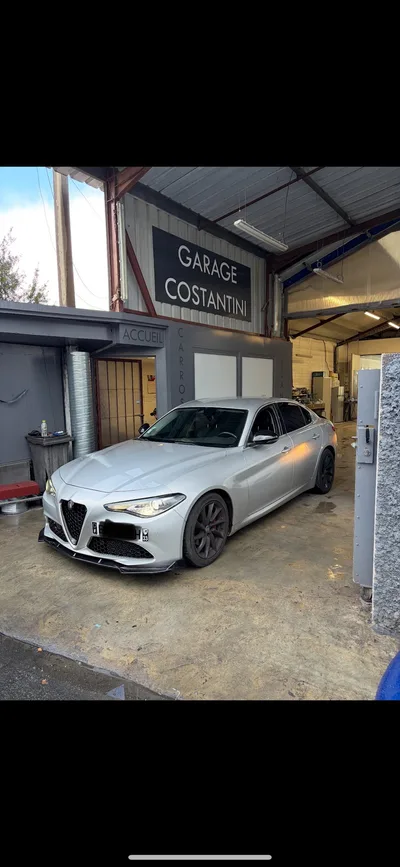 Devanture de Garage Costantini