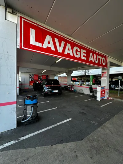 Devanture de MRA Lavage automobile