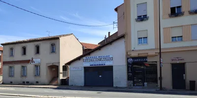 Devanture de Garage Meslot Electric' Auto