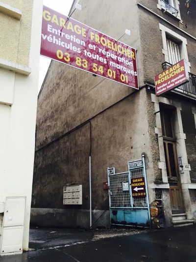 Devanture de Garage Froelicher