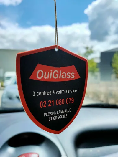 Devanture de Ouiglass Saint-Grégoire