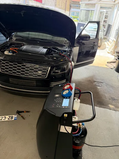 Devanture de Auto Services +