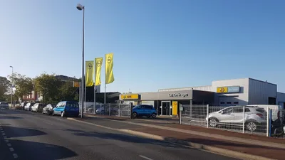 Devanture de Garage des Ombrages