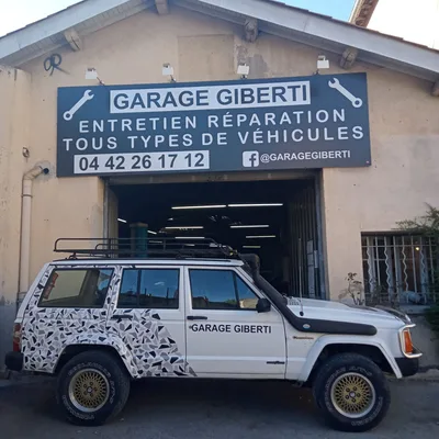 Devanture de Garage Giberti