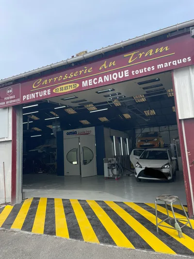 Devanture de Carrosserie du Tram