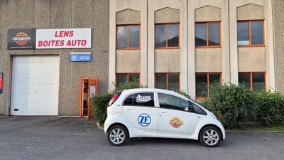 Devanture de LENS BOÎTES AUTO