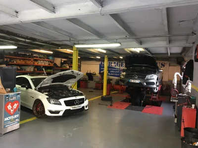 Devanture de GARAGE AUTO POINT PLUS