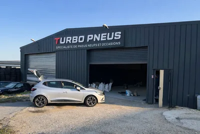Devanture de TURBO PNEUS MEAUX