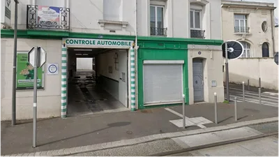 Devanture de DEKRA contrôle technique Le Bouscat