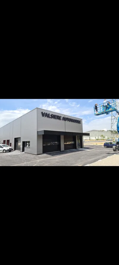 Devanture de Valsiere automobile