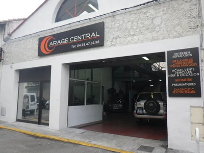 Devanture de Garage central