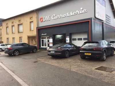 Devanture de GDM Chateaux Carrosserie Peinture