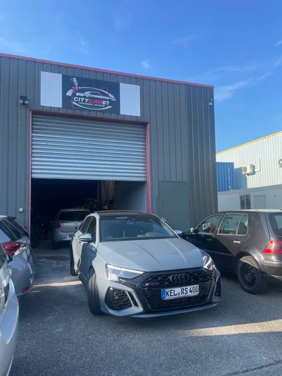 Devanture de Garage Carrosserie City Car 67
