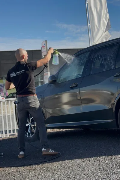 Devanture de Clean Car Premium