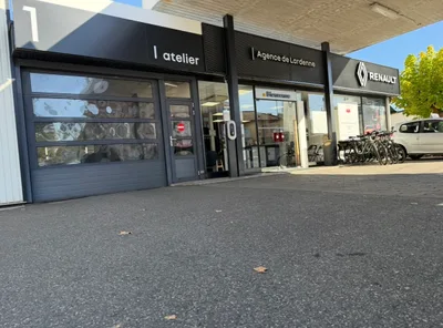 Devanture de Garage Beauchamps