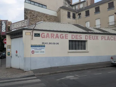 Devanture de Garage des Deux Places