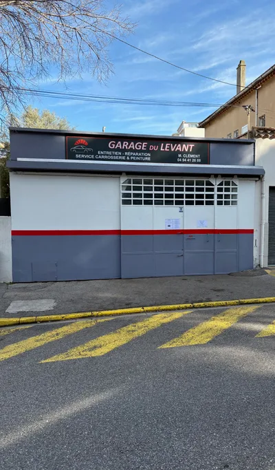 Devanture de Garage du Levant