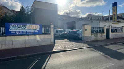 Devanture de Glass Auto Services
