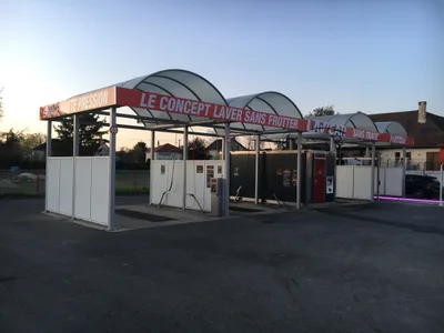 Devanture de LAV' CAR BOURGES