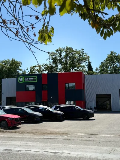 Devanture de Pare-Brise Éco Rennes