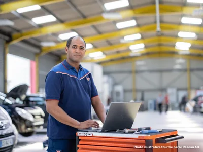 Devanture de CGB CARROSSERIE