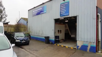 Devanture de Rs automobiles
