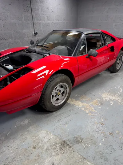 Devanture de Carrosserie Des Rabaux.