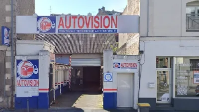 Devanture de Autovision Poitiers