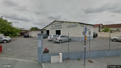 Devanture de Garage Alvarez