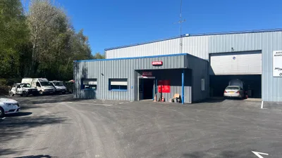 Devanture de Help Auto