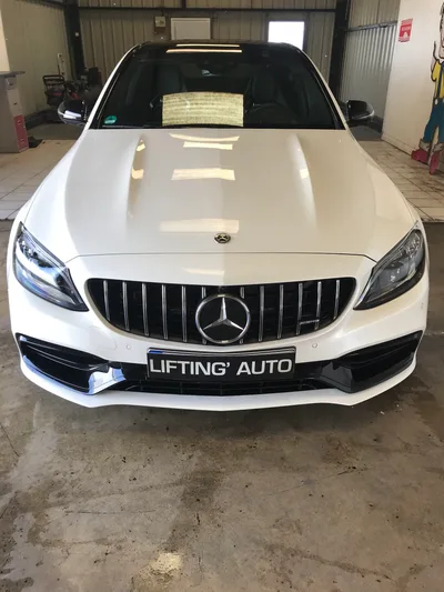 Devanture de Lifting auto