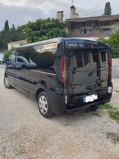 Devanture de Auto 2000