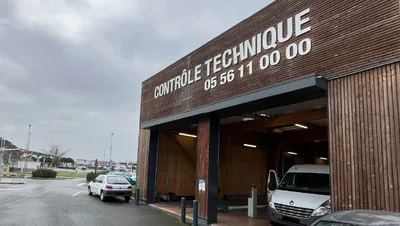 Devanture de AS Auto Sécurité Contrôle technique Bordeaux Lac - Auchan