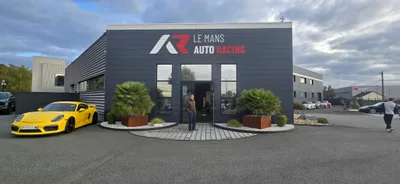 Devanture du Mans Auto Racing