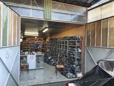 Devanture de Cannes Electric Auto
