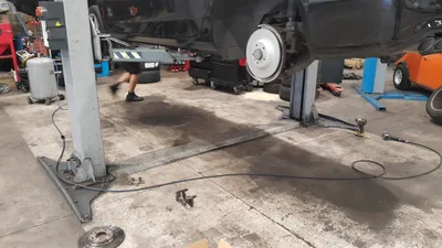 Devanture de Garage Auto Centre