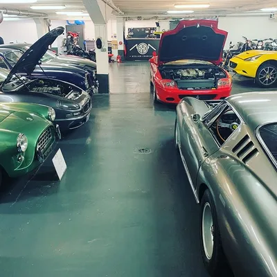 Devanture de Heritage Motors Cars