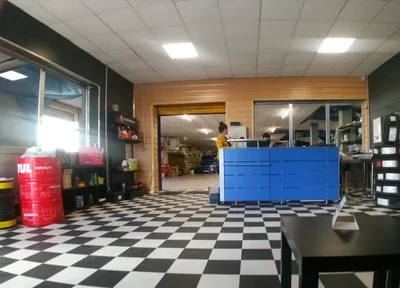 Devanture de Auto Concept M.P.