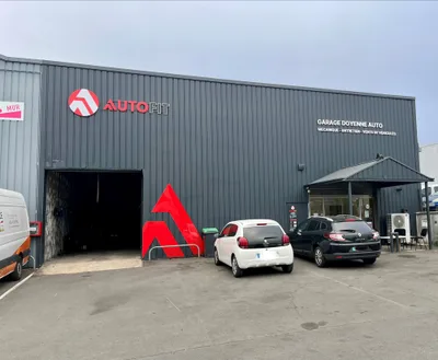 Devanture de Doyenne Auto