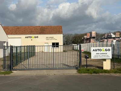 Devanture de JMA GARAGE UTILITAIRES ET CAMPING-CARS - AUTO & GO