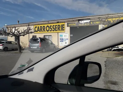 Devanture de Garage Gimenez et Fils