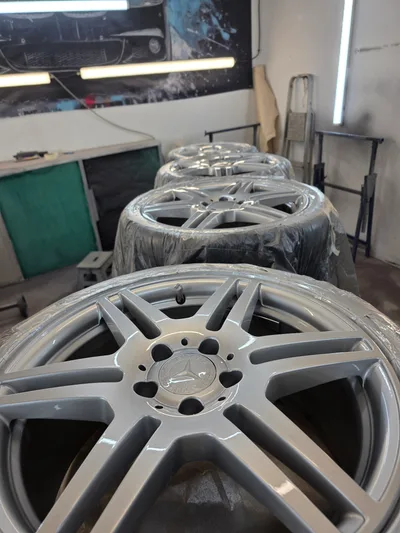 Devanture de MR carrosserie 87