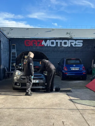 Devanture de Garage Gaz Motors