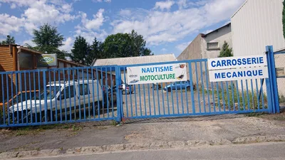 Devanture de Carrosserie Degueurce