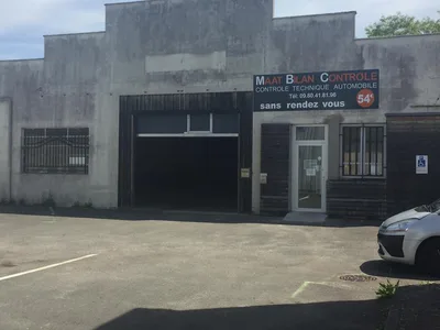 Devanture de Centre Contrôle technique Orléans MBC45