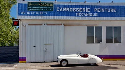 Devanture de Bretagne Roadster voitures de collection