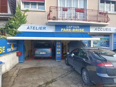 Devanture de CAPTAIN Pare-Brise Livry Gargan